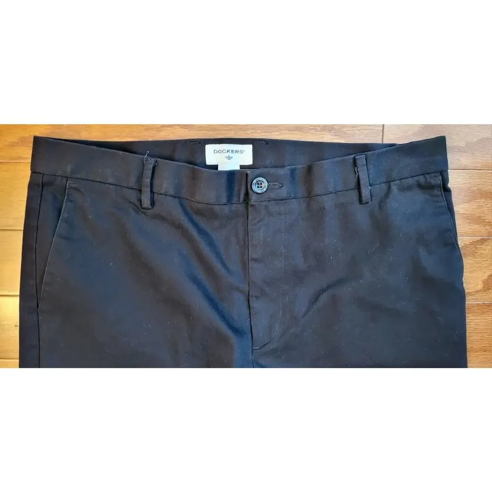 Dockers Men's Straight Fit Jeans / Pants Black 36W x 28L